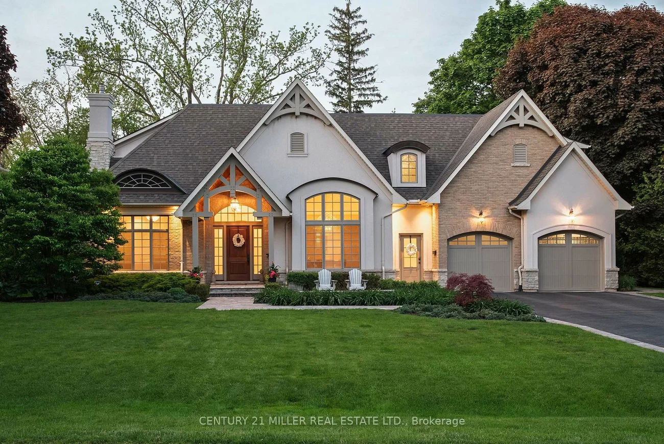 209, Donessle, 1013 - OO Old Oakville, Oakville