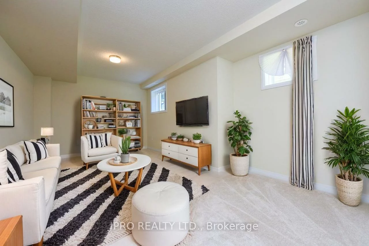 3523, Post, 1008 - GO Glenorchy, Oakville