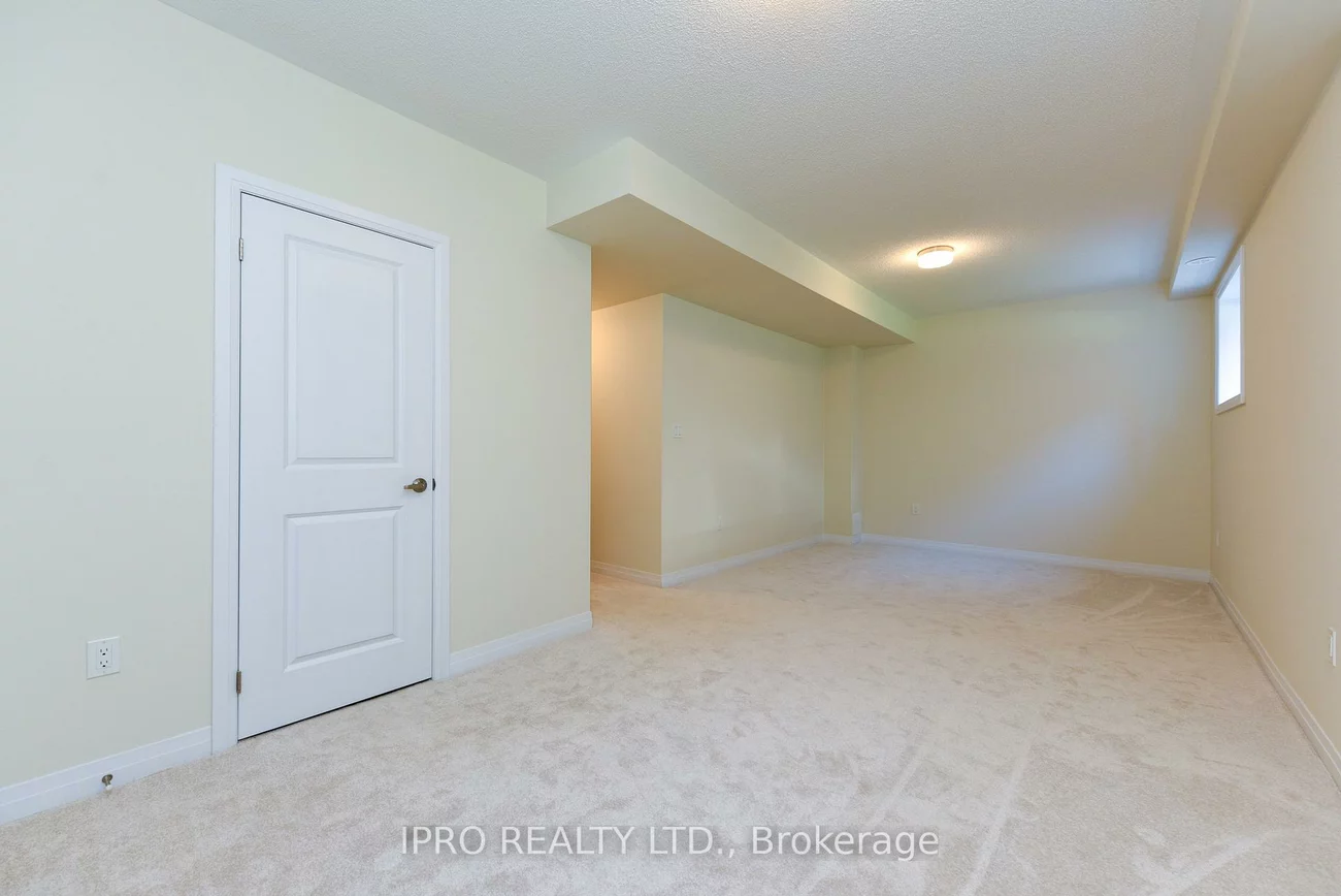 3523, Post, 1008 - GO Glenorchy, Oakville