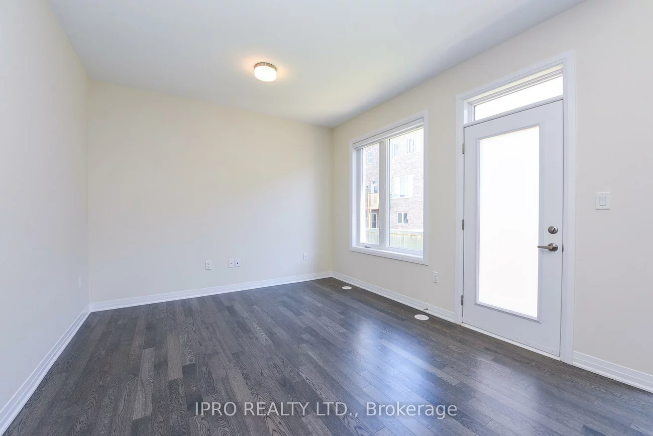 3523, Post, 1008 - GO Glenorchy, Oakville
