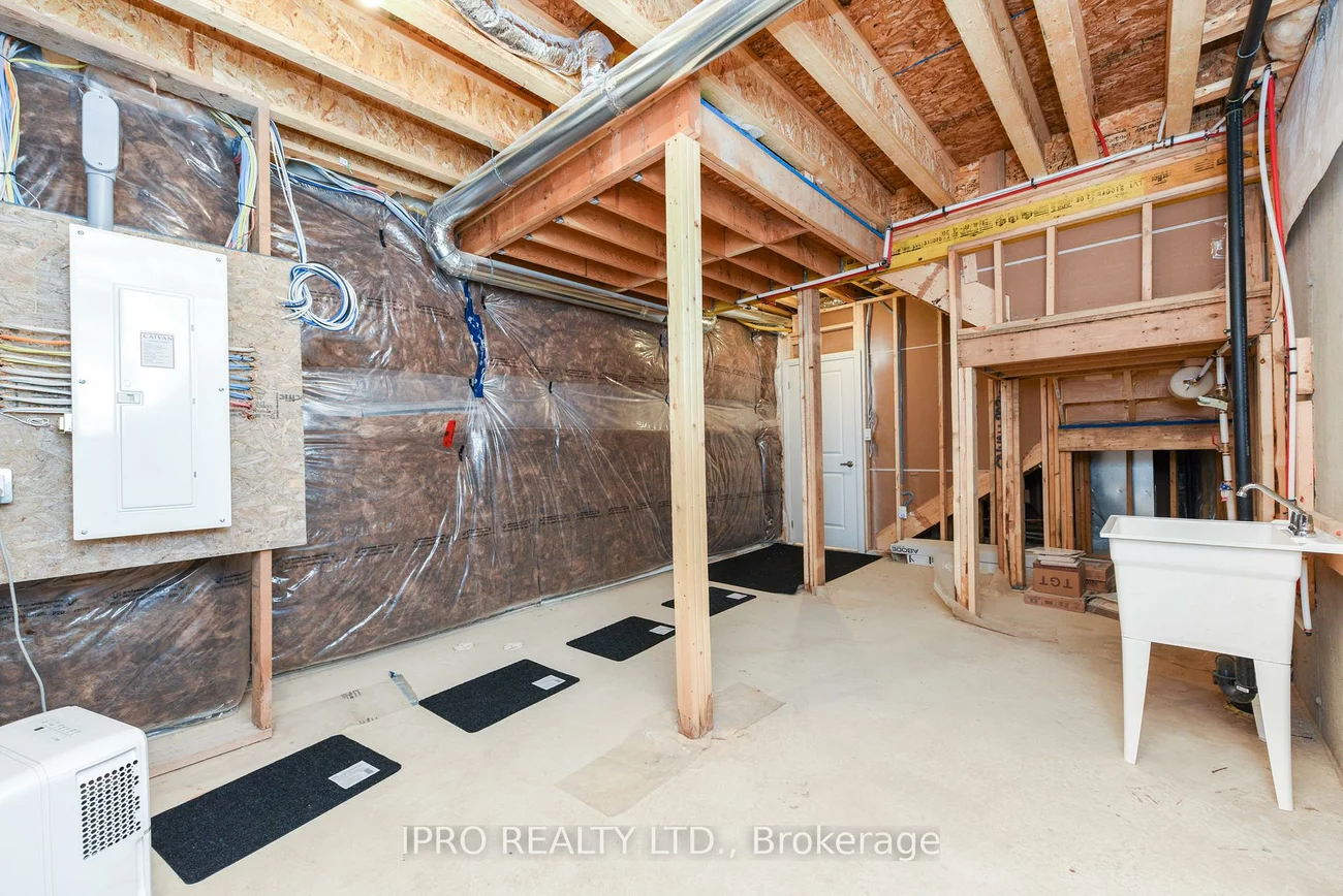 3523, Post, 1008 - GO Glenorchy, Oakville