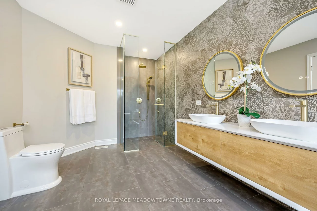 2120, Pine Glen, 1019 - WM Westmount, Oakville
