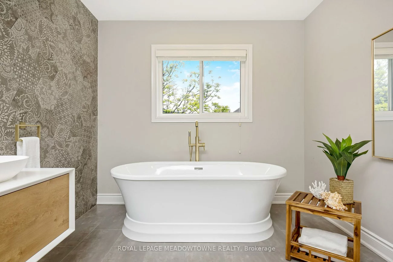 2120, Pine Glen, 1019 - WM Westmount, Oakville