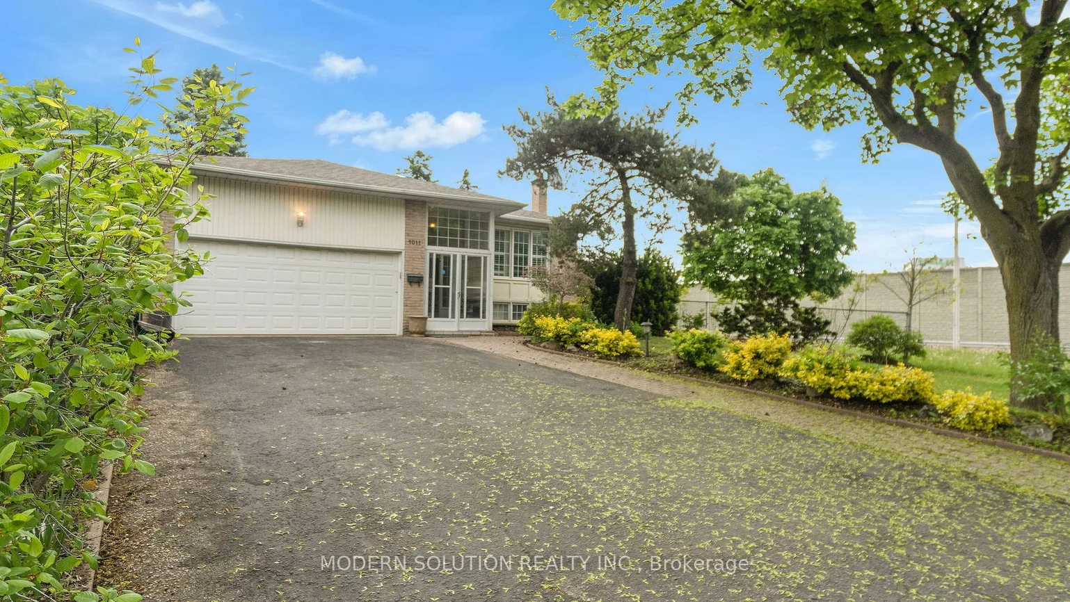 1011, Pearson, 1003 - CP College Park, Oakville