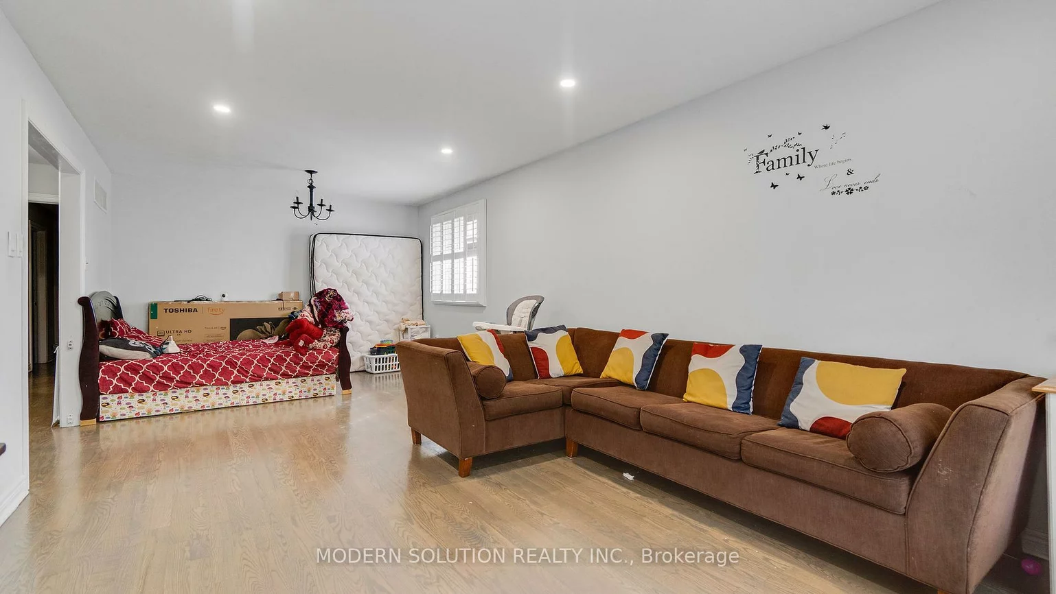 1011, Pearson, 1003 - CP College Park, Oakville