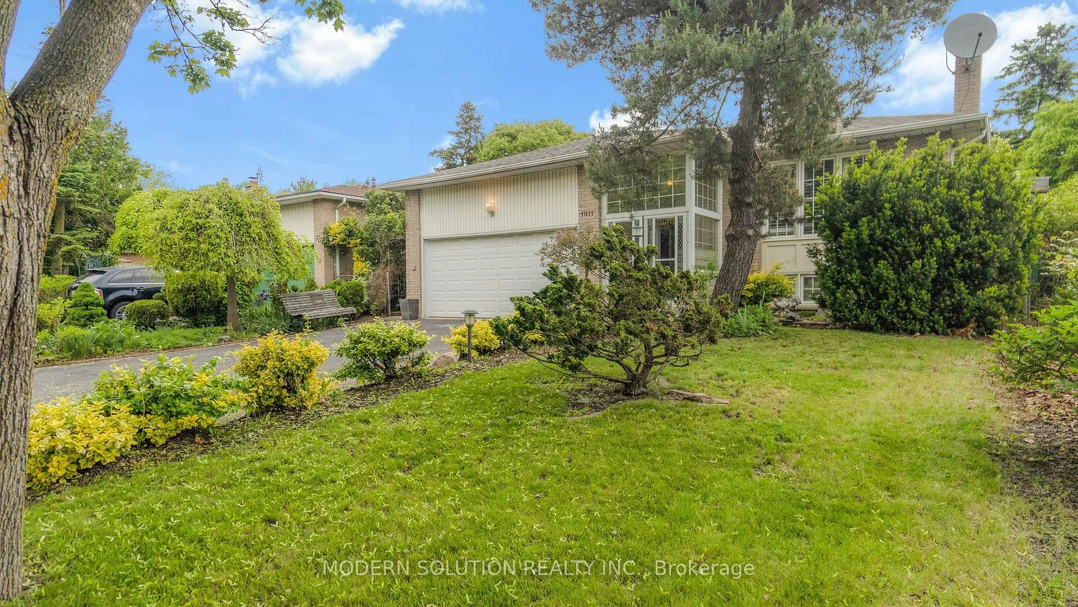 1011, Pearson, 1003 - CP College Park, Oakville