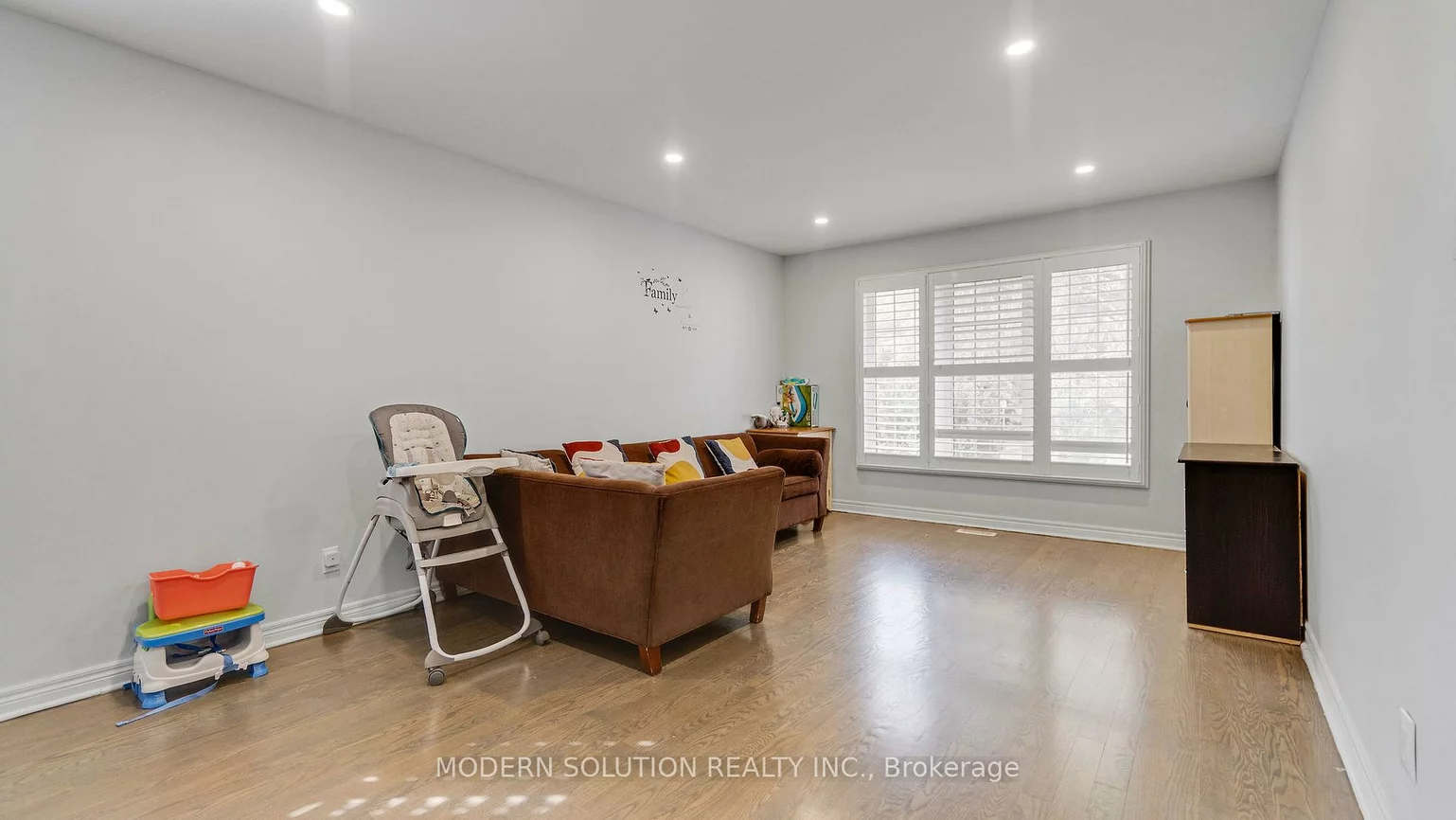 1011, Pearson, 1003 - CP College Park, Oakville