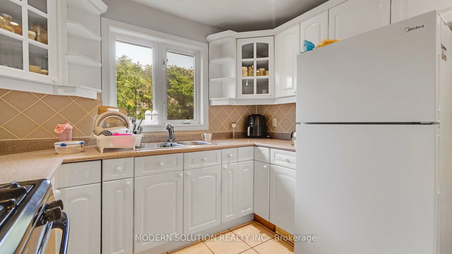 1011, Pearson, 1003 - CP College Park, Oakville