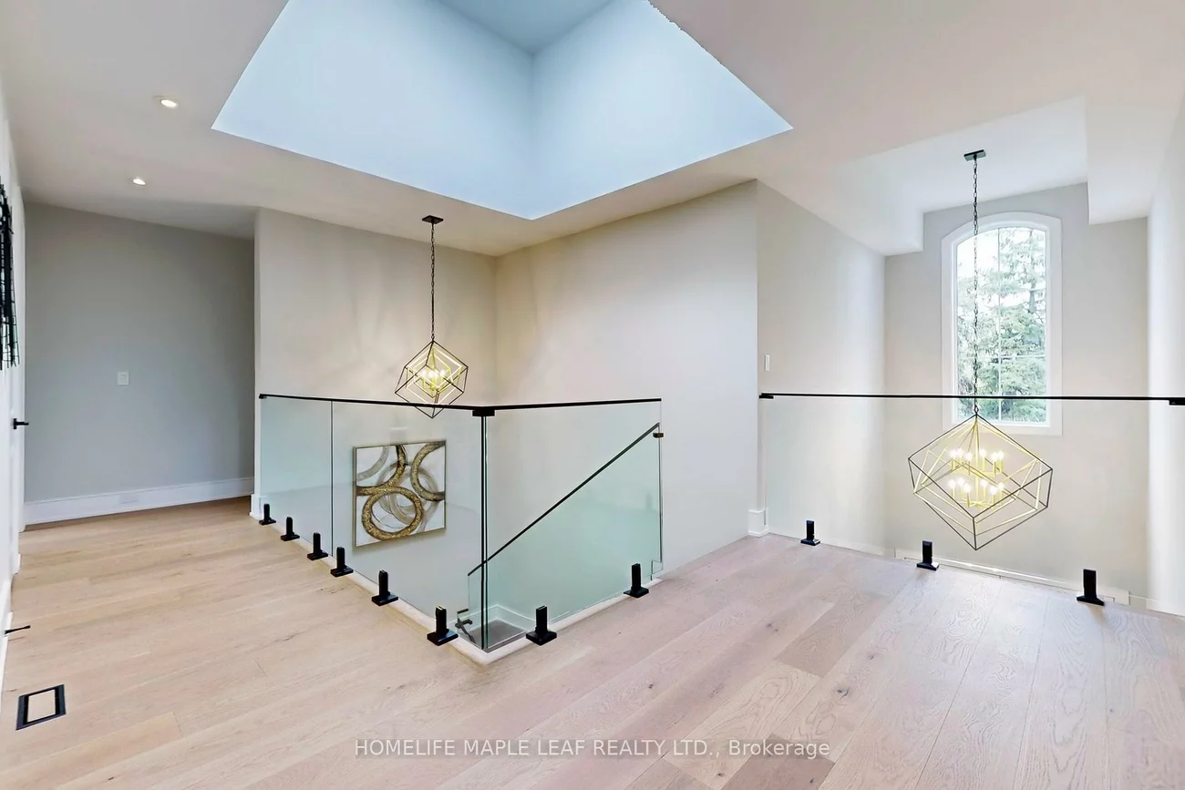 522, Third, 1020 - WO West, Oakville