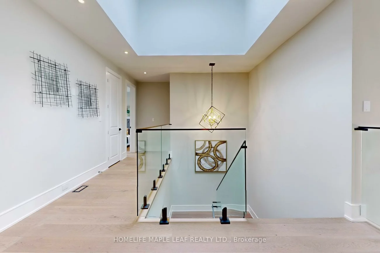 522, Third, 1020 - WO West, Oakville