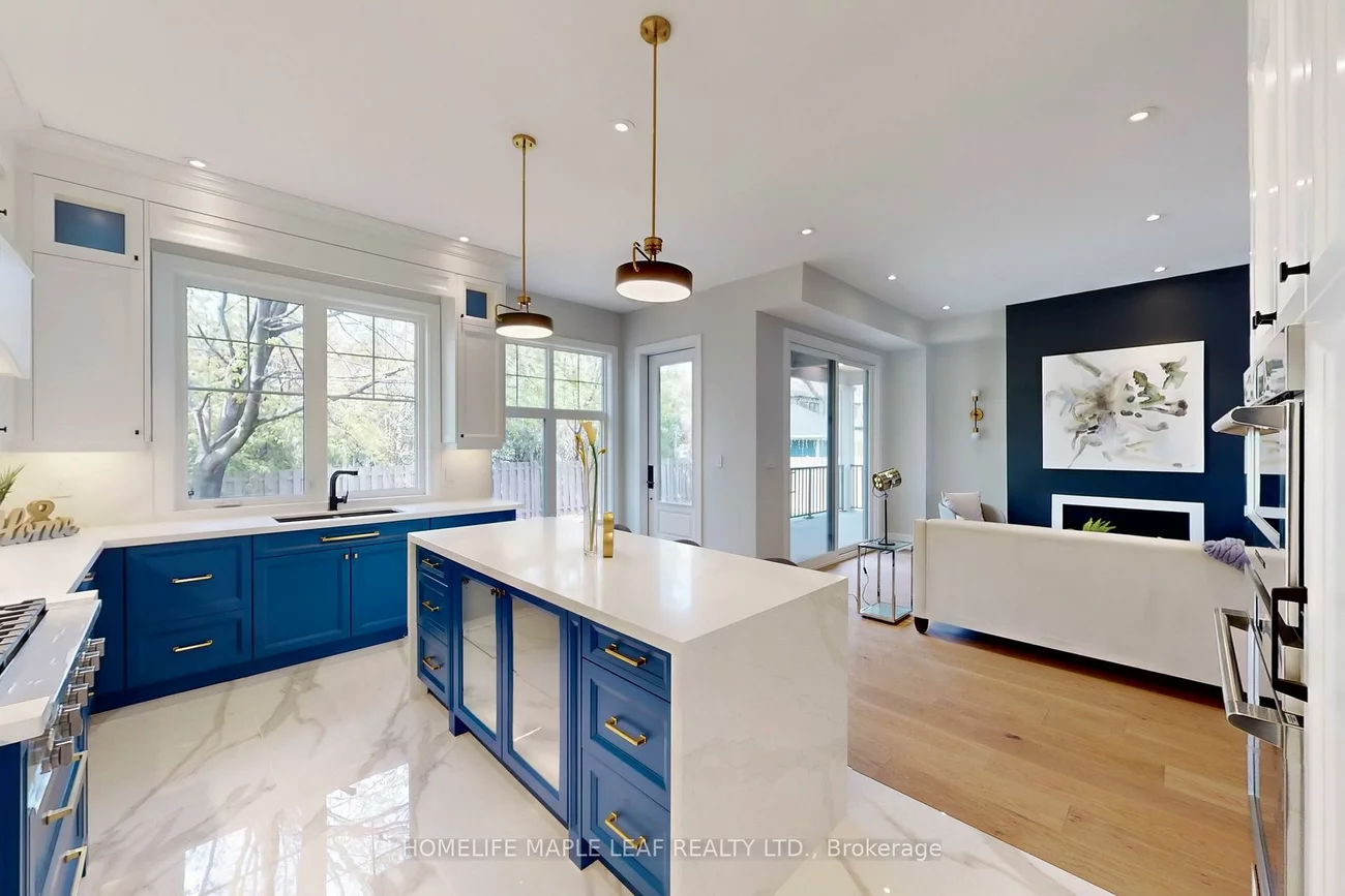 522, Third, 1020 - WO West, Oakville
