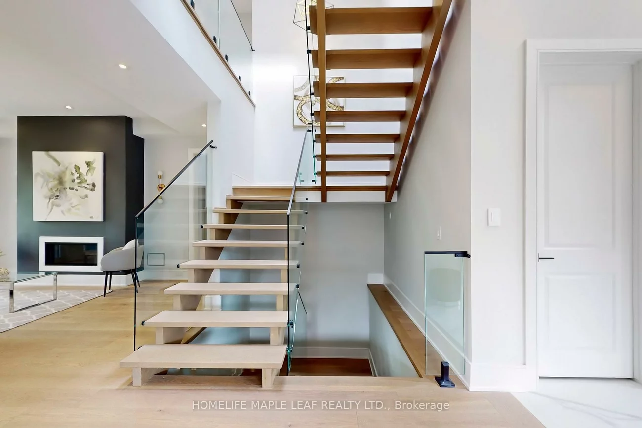 522, Third, 1020 - WO West, Oakville