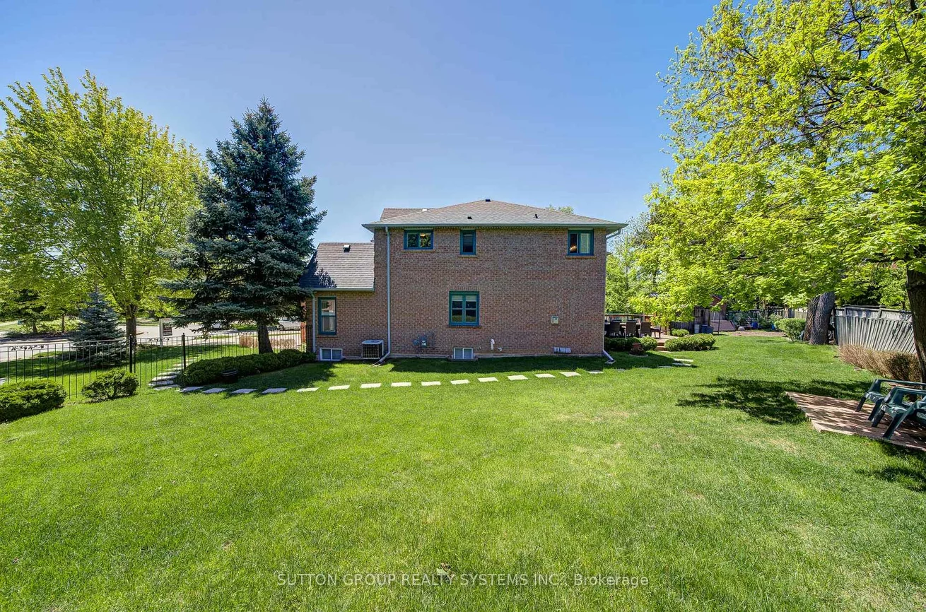 2979, Sycamore, 1004 - CV Clearview, Oakville