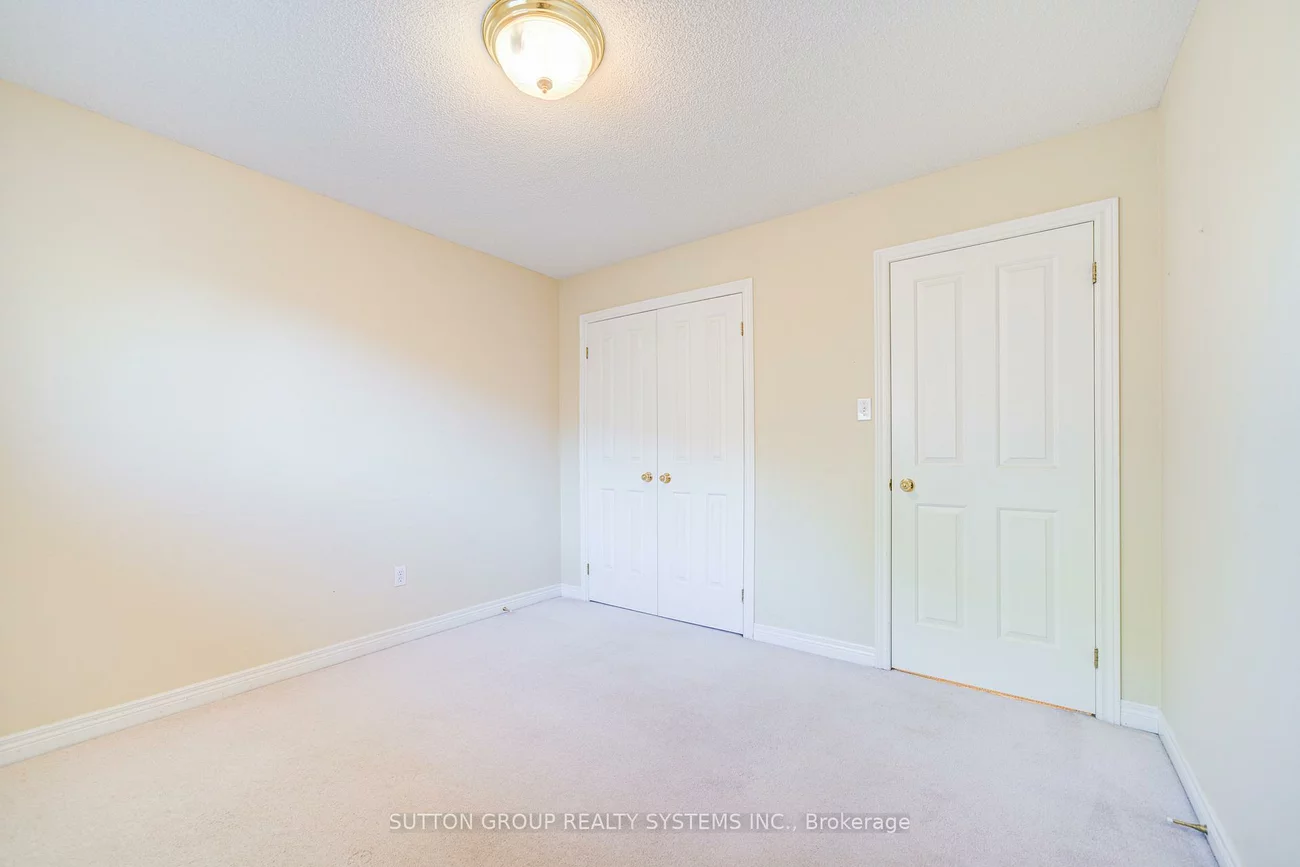 2979, Sycamore, 1004 - CV Clearview, Oakville