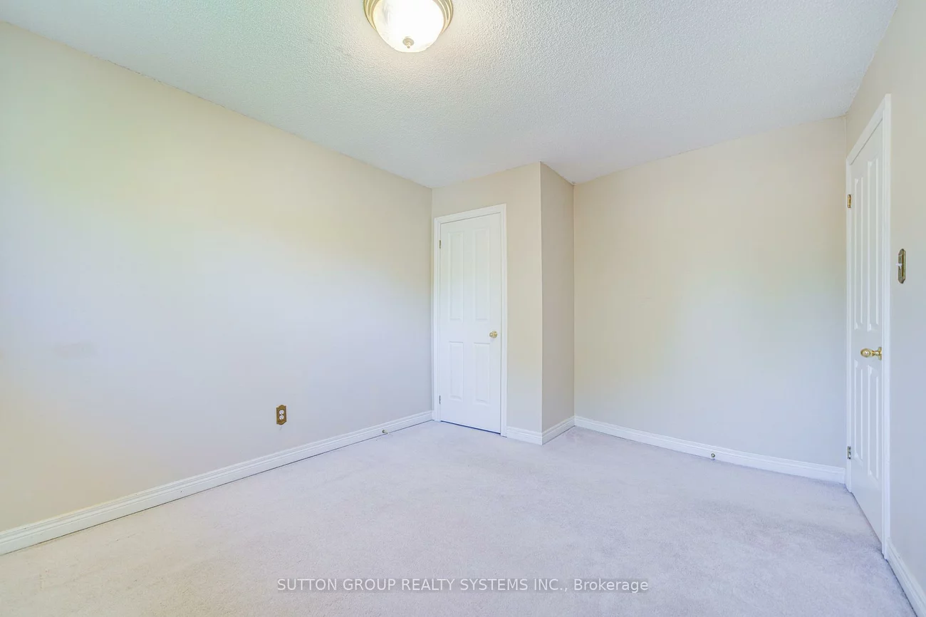 2979, Sycamore, 1004 - CV Clearview, Oakville