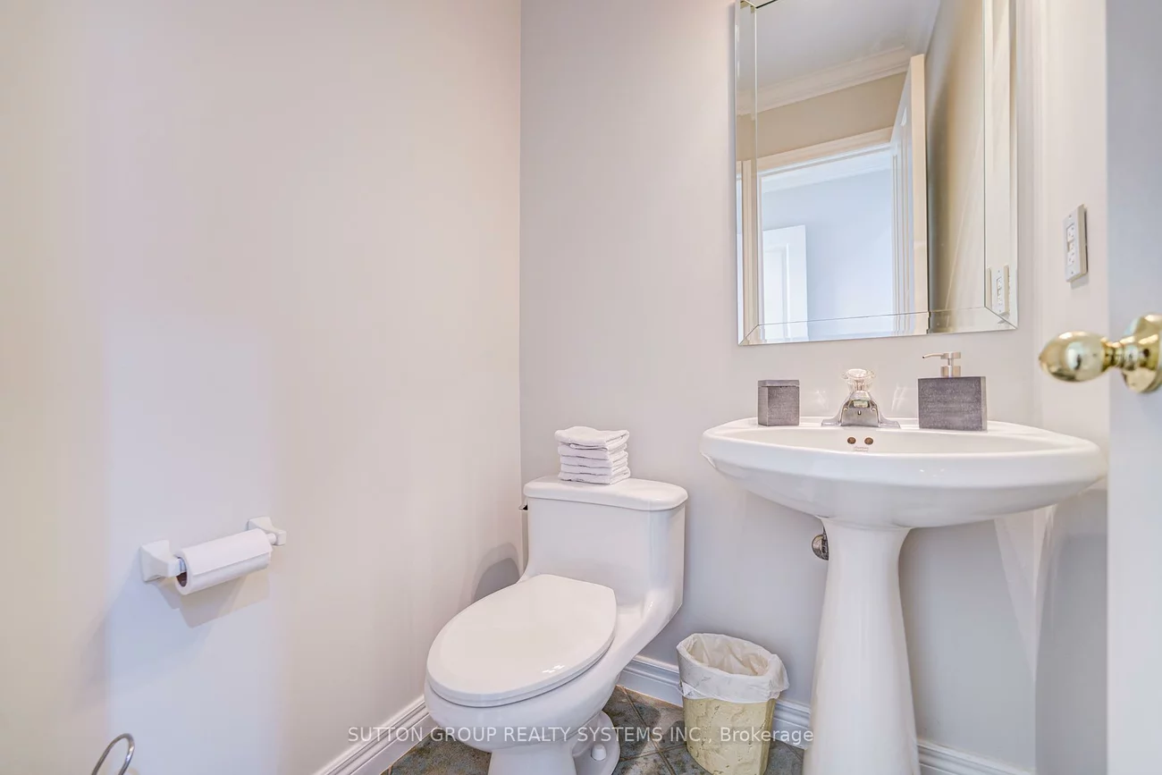 2979, Sycamore, 1004 - CV Clearview, Oakville
