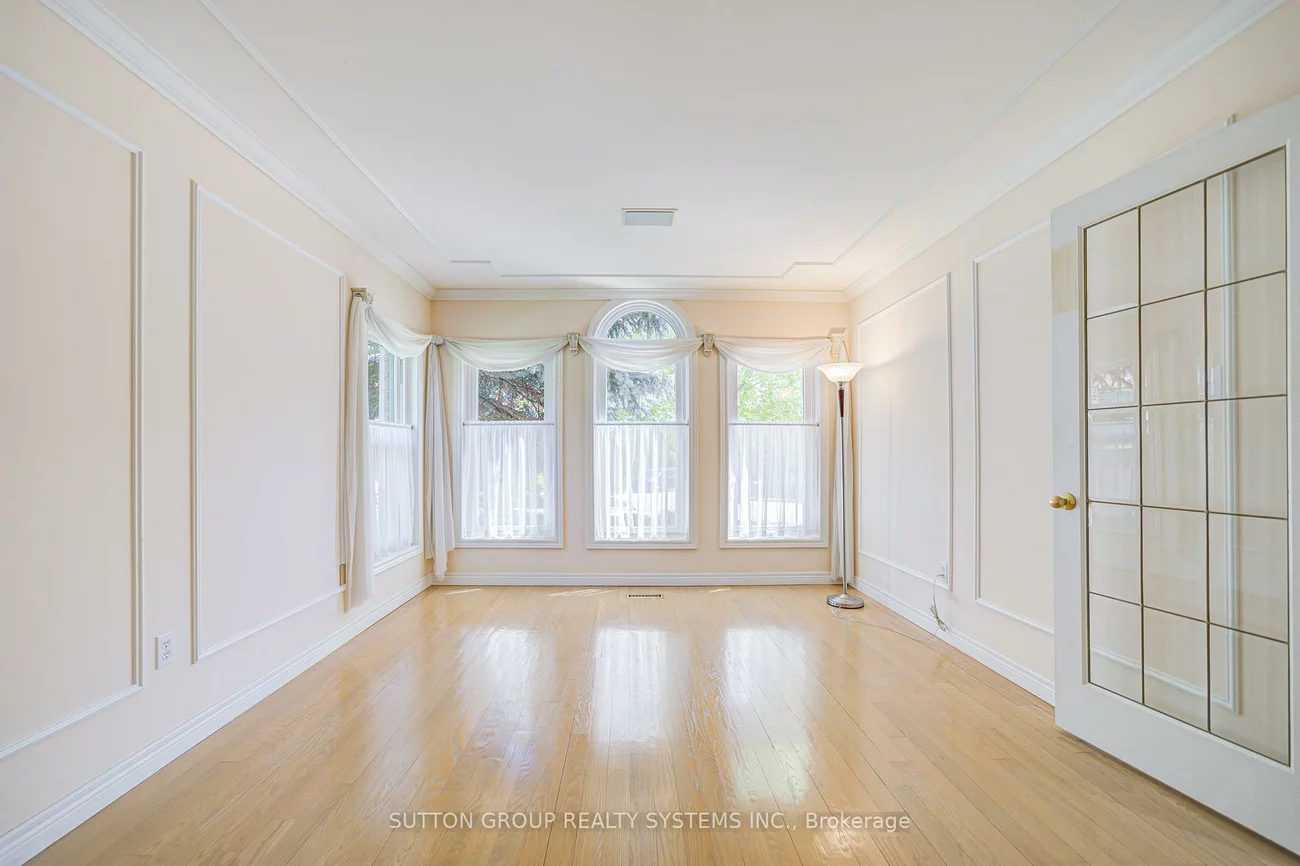 2979, Sycamore, 1004 - CV Clearview, Oakville