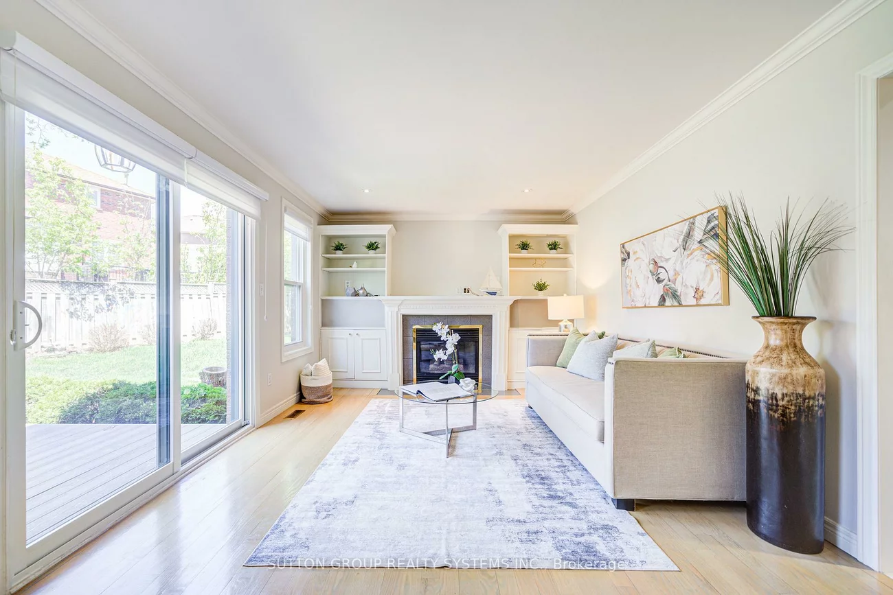 2979, Sycamore, 1004 - CV Clearview, Oakville