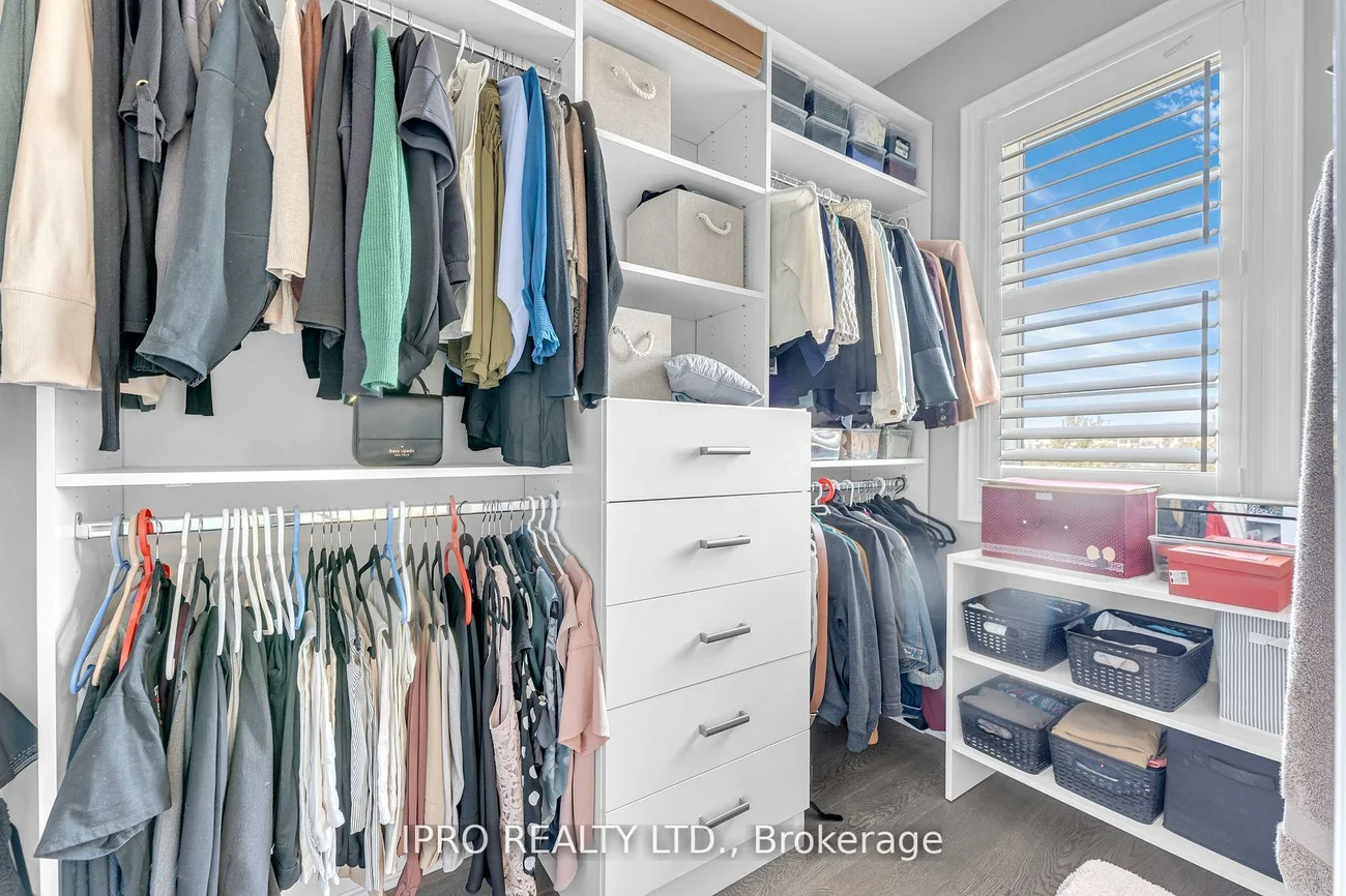 3173, Sunflower, 1008 - GO Glenorchy, Oakville