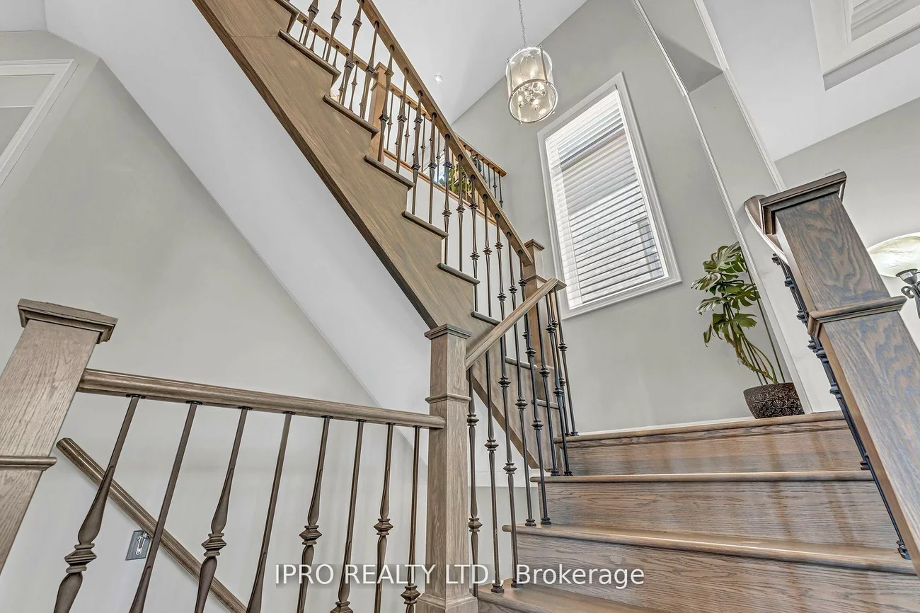 3173, Sunflower, 1008 - GO Glenorchy, Oakville