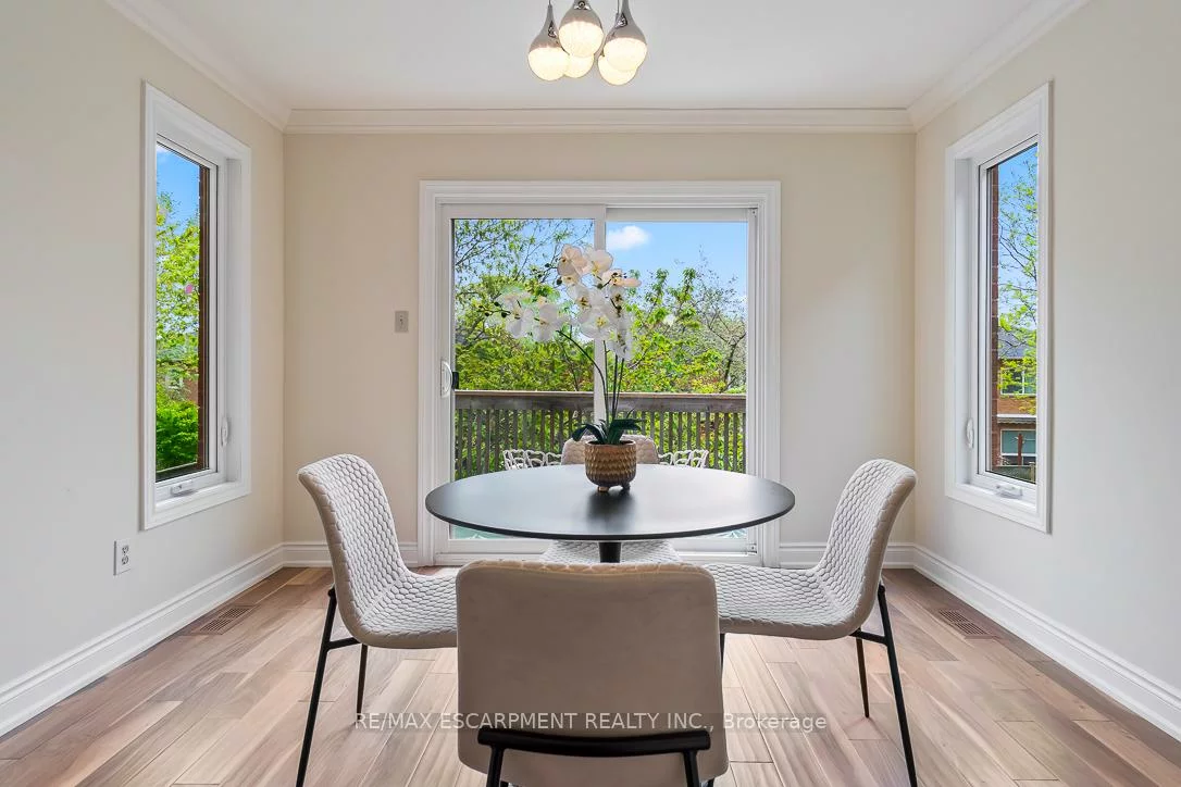 2712, Ashridge, 1004 - CV Clearview, Oakville
