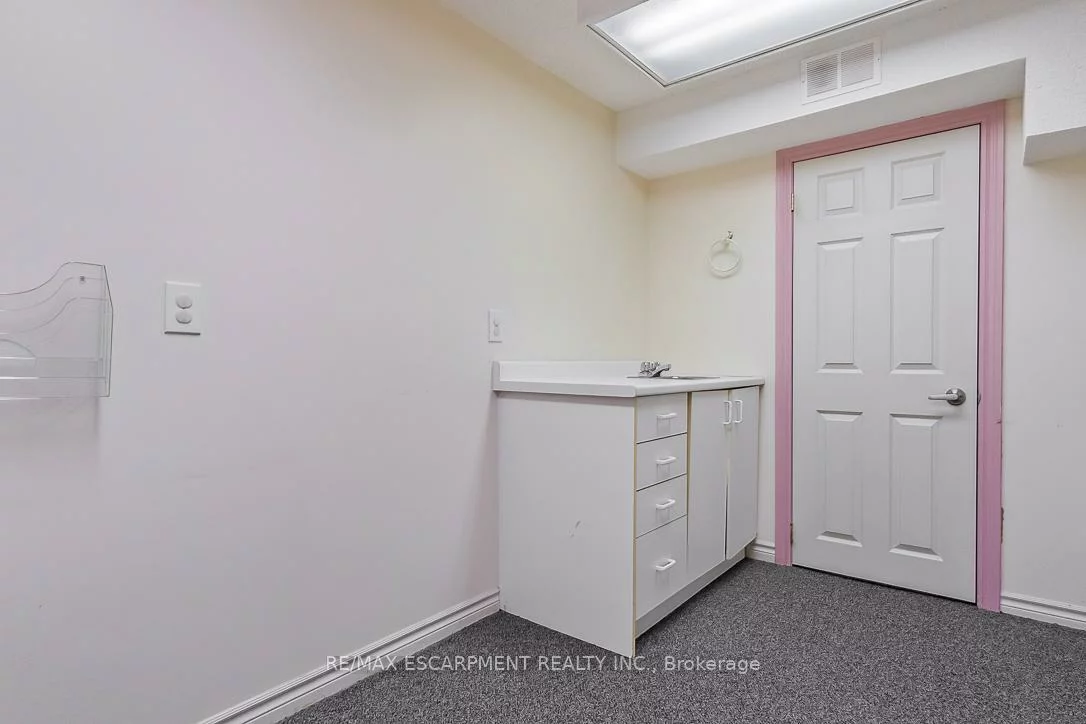 2712, Ashridge, 1004 - CV Clearview, Oakville