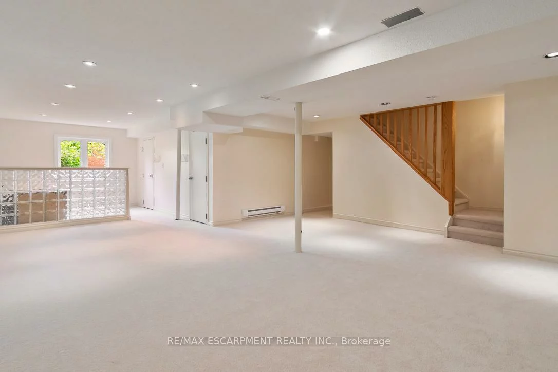 2712, Ashridge, 1004 - CV Clearview, Oakville