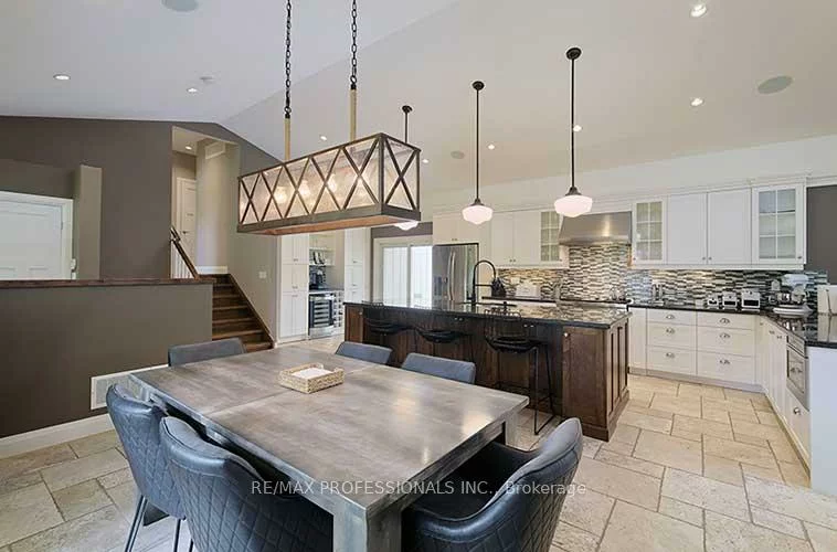 321, Wendy, 1020 - WO West, Oakville