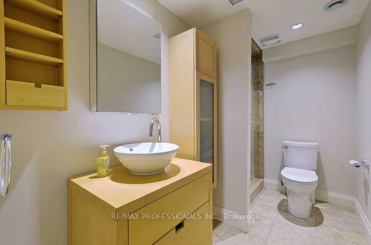 321, Wendy, 1020 - WO West, Oakville