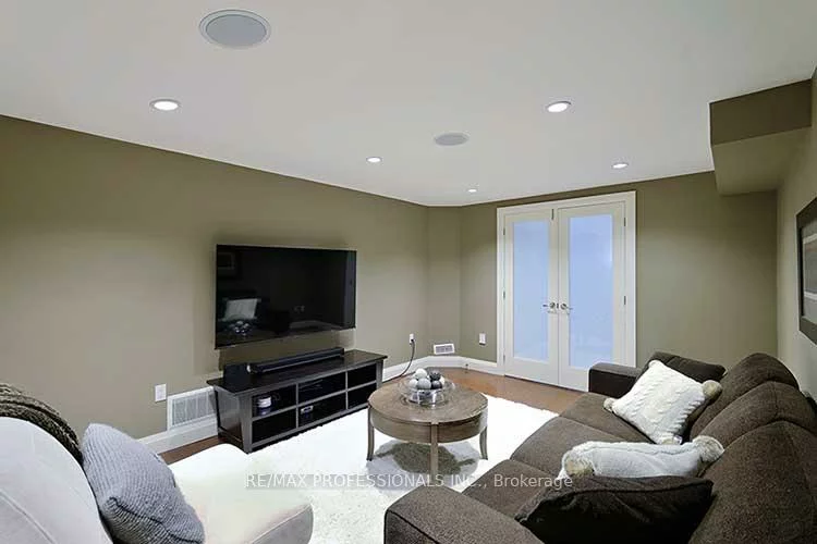 321, Wendy, 1020 - WO West, Oakville