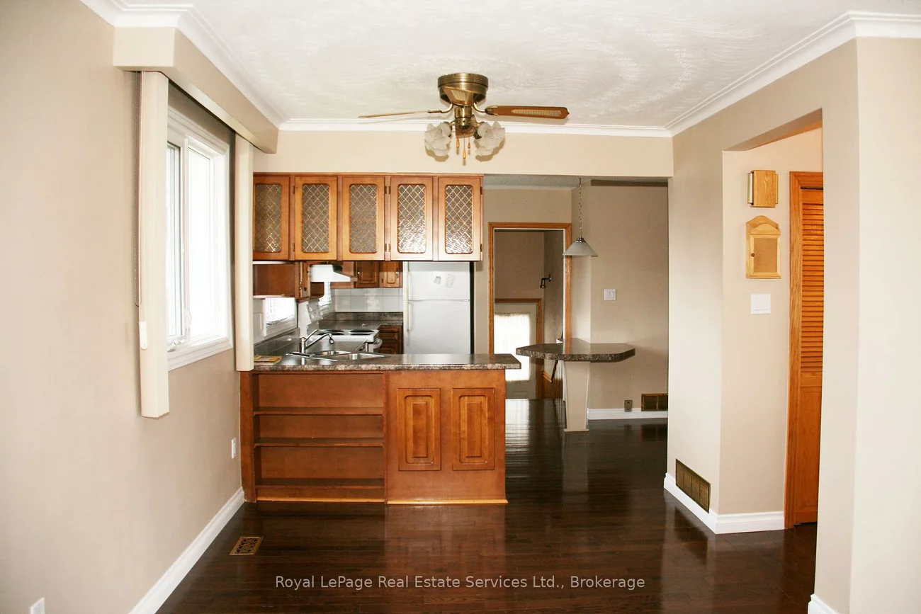 2072, Bridge, 1020 - WO West, Oakville