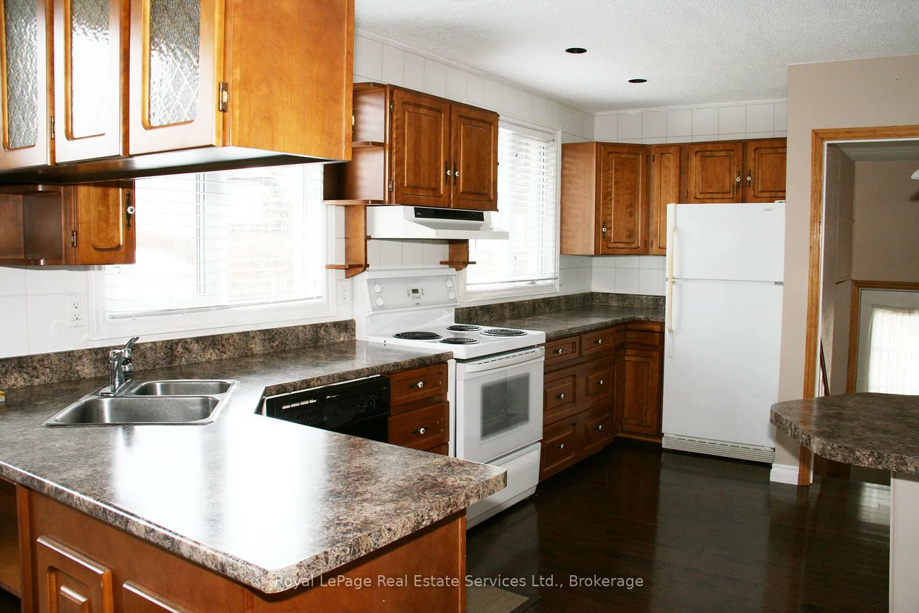 2072, Bridge, 1020 - WO West, Oakville