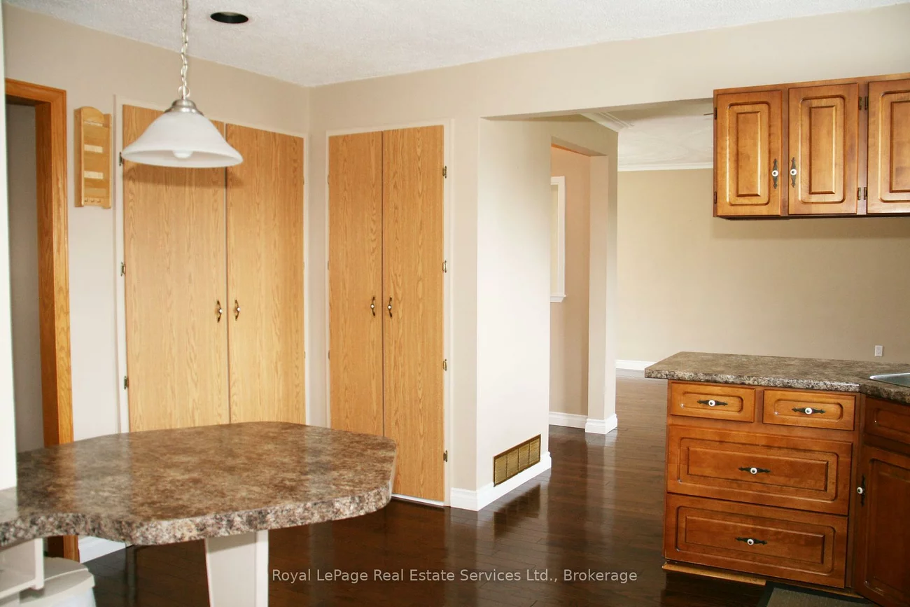 2072, Bridge, 1020 - WO West, Oakville