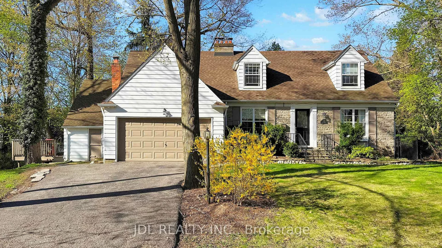 330, Poplar, 1011 - MO Morrison, Oakville