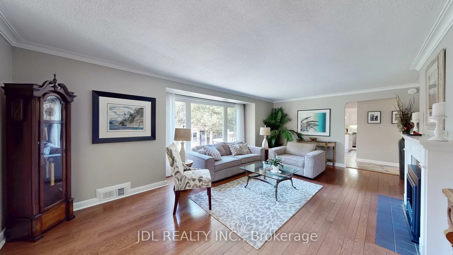 330, Poplar, 1011 - MO Morrison, Oakville