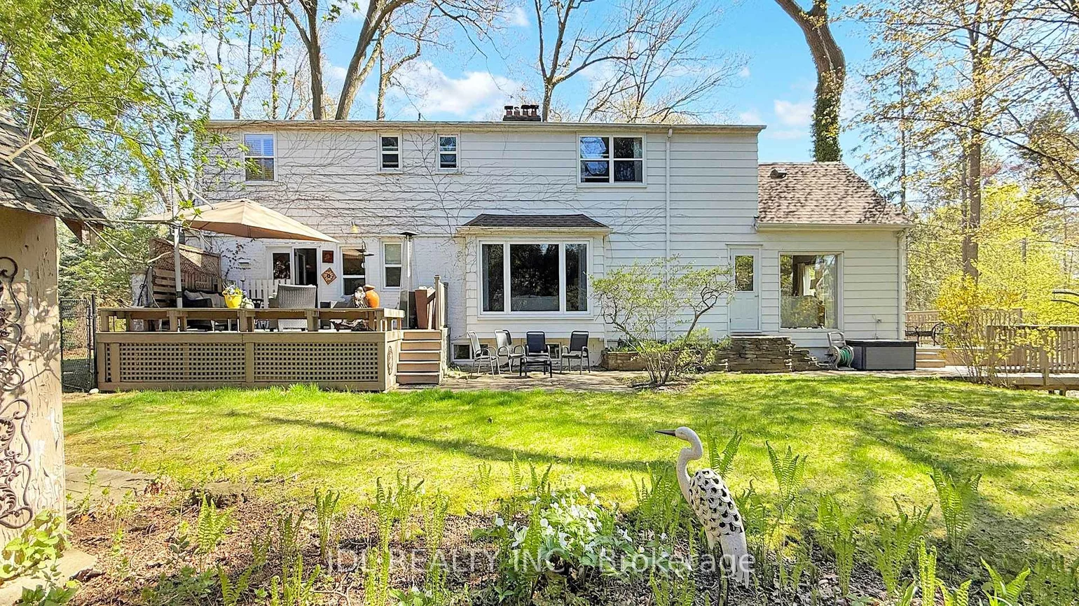 330, Poplar, 1011 - MO Morrison, Oakville