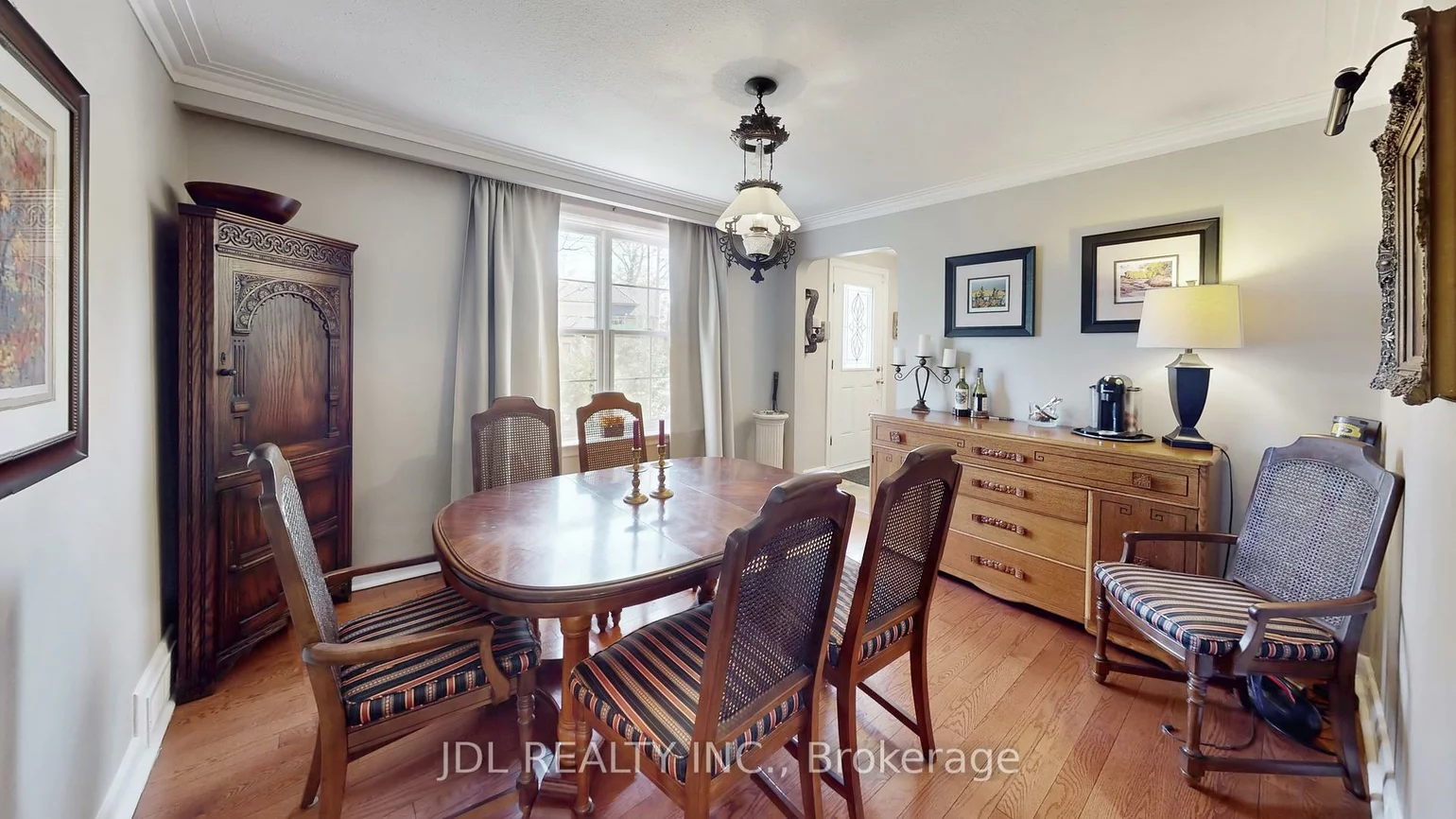 330, Poplar, 1011 - MO Morrison, Oakville