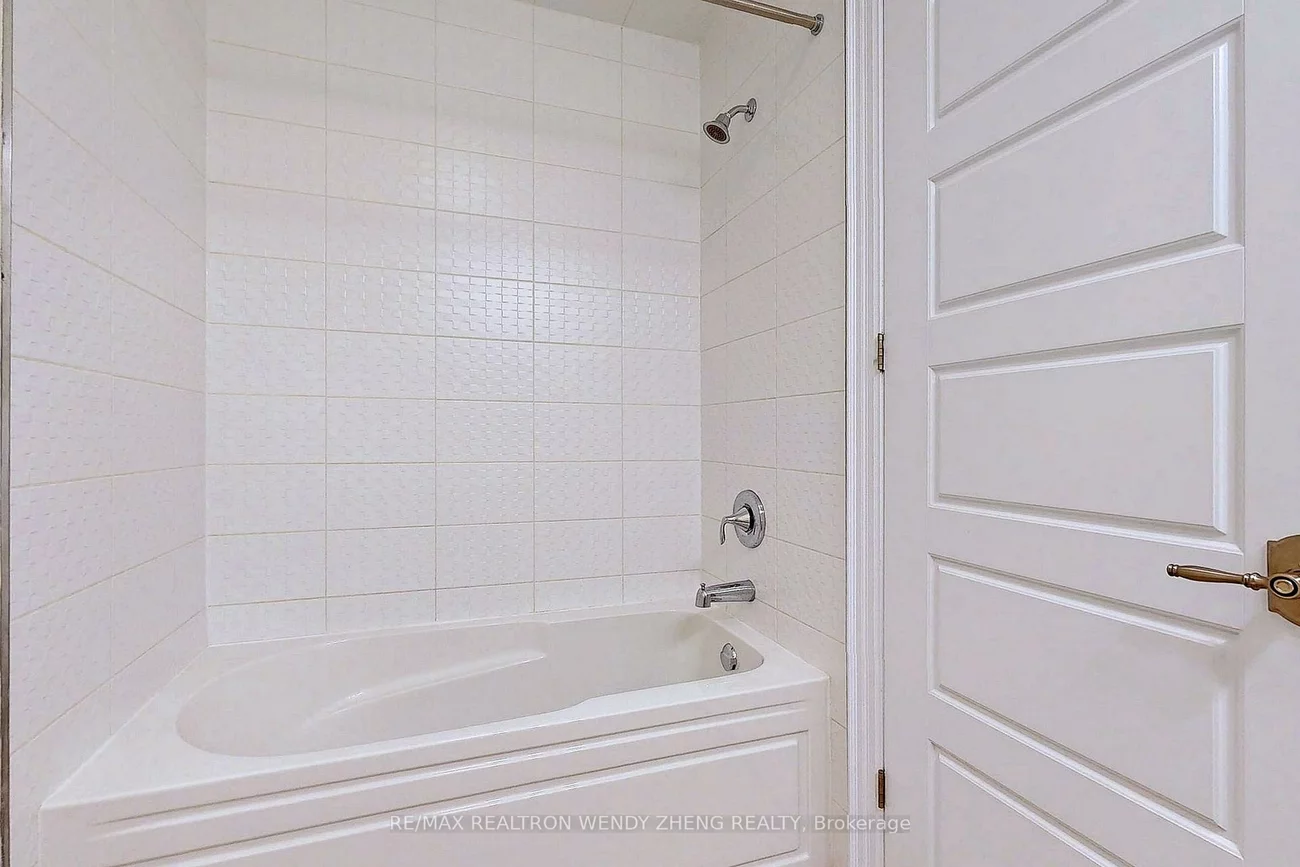 3209, Daisy, 1008 - GO Glenorchy, Oakville