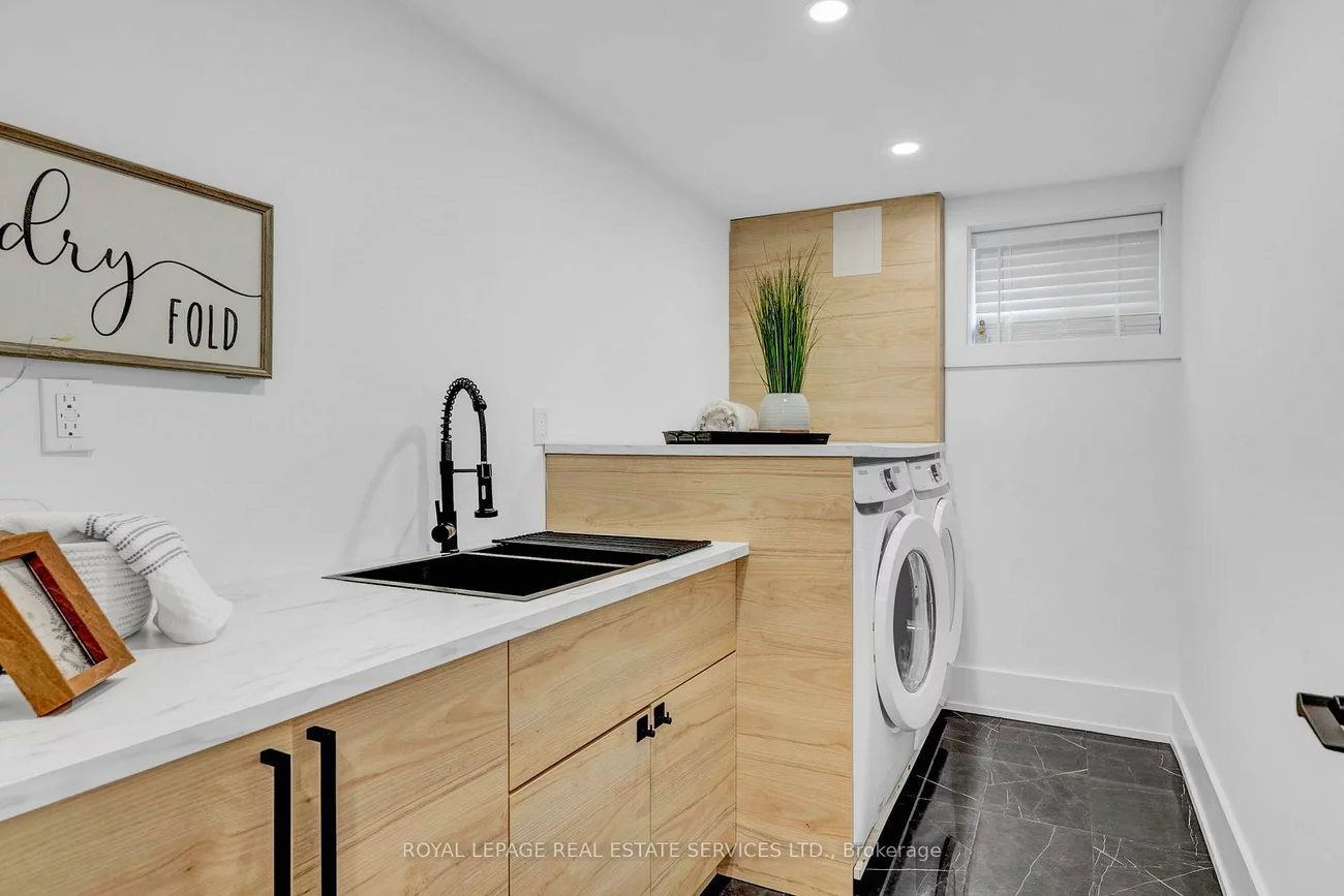 248, Wales, 1001 - BR Bronte, Oakville