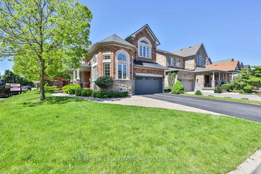 1423, Liverpool, 1022 - WT West Oak Trails, Oakville