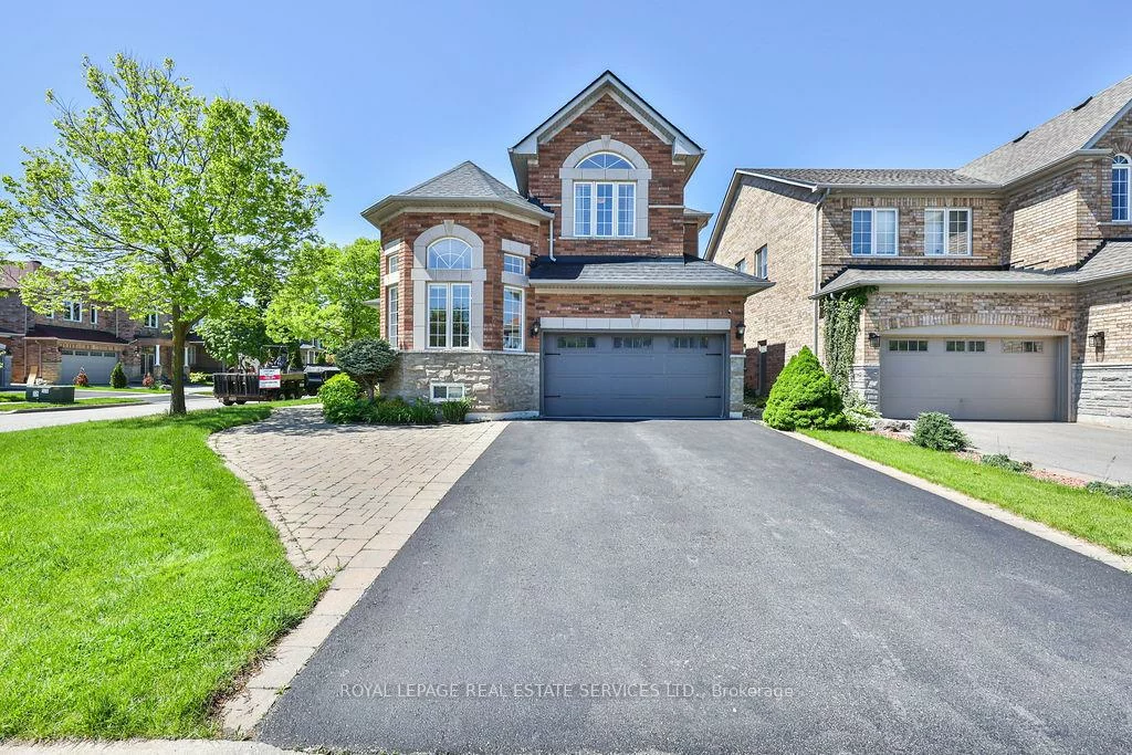 1423, Liverpool, 1022 - WT West Oak Trails, Oakville