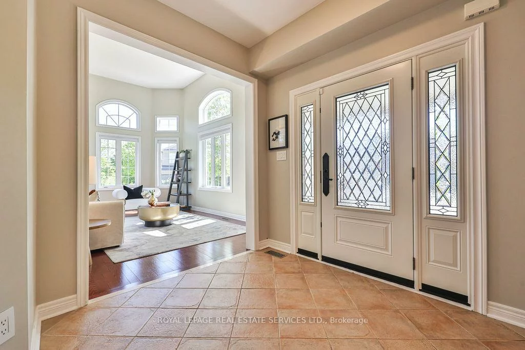 1423, Liverpool, 1022 - WT West Oak Trails, Oakville