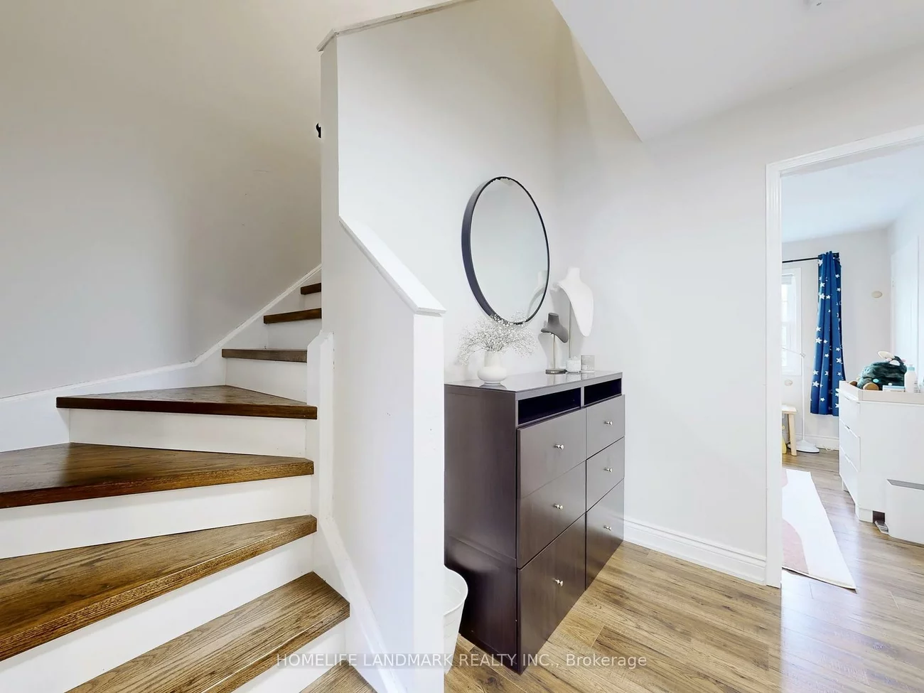 2048, White Dove, 1022 - WT West Oak Trails, Oakville