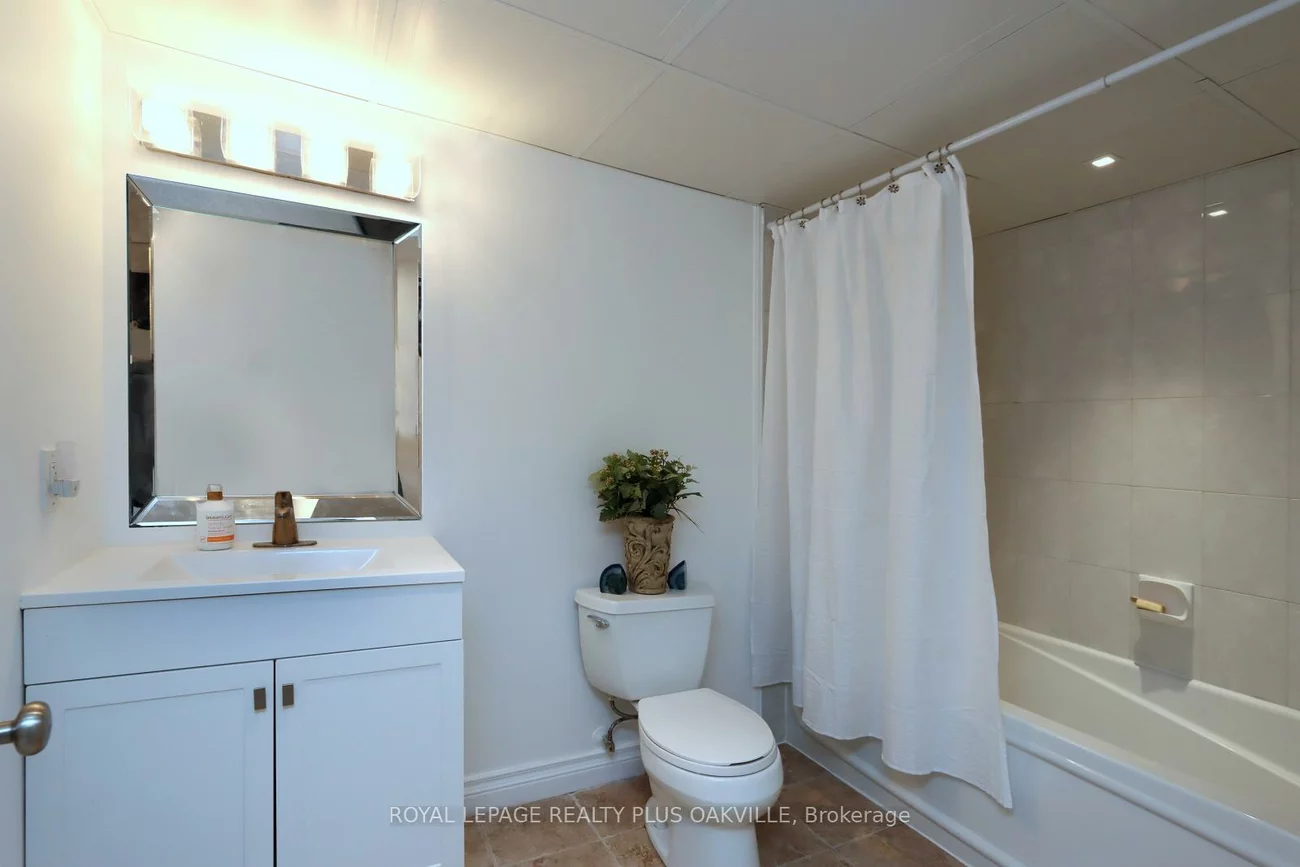1437, Thistledown, 1007 - GA Glen Abbey, Oakville
