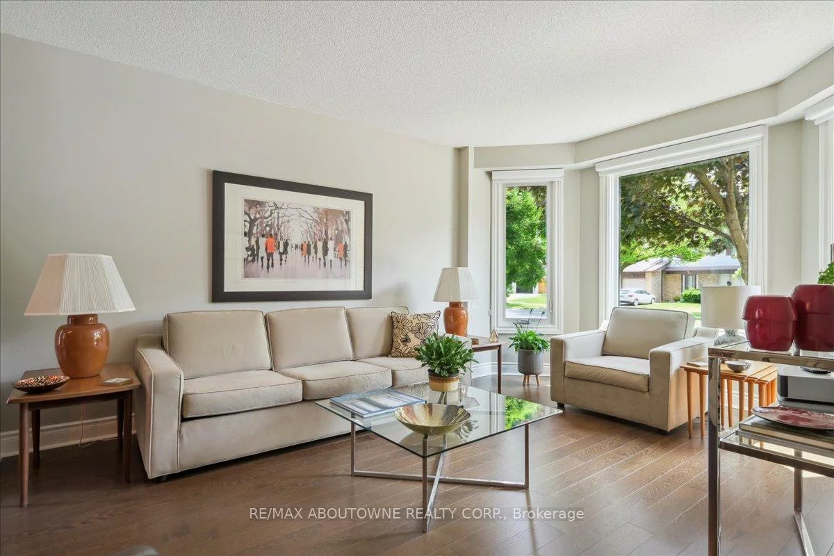 15, Culham, 1003 - CP College Park, Oakville