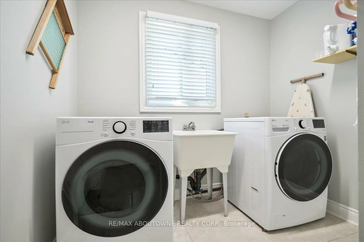 15, Culham, 1003 - CP College Park, Oakville