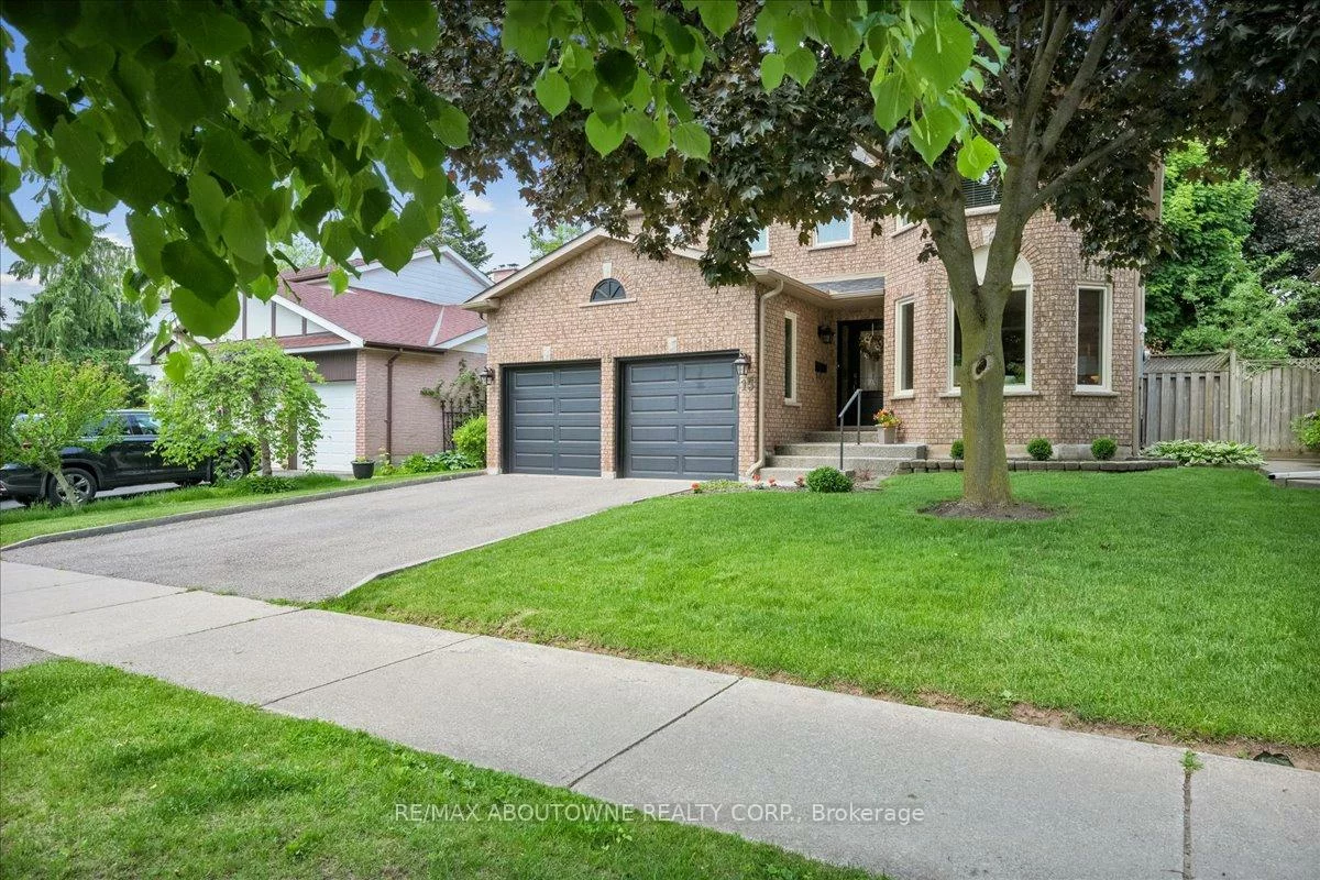 15, Culham, 1003 - CP College Park, Oakville