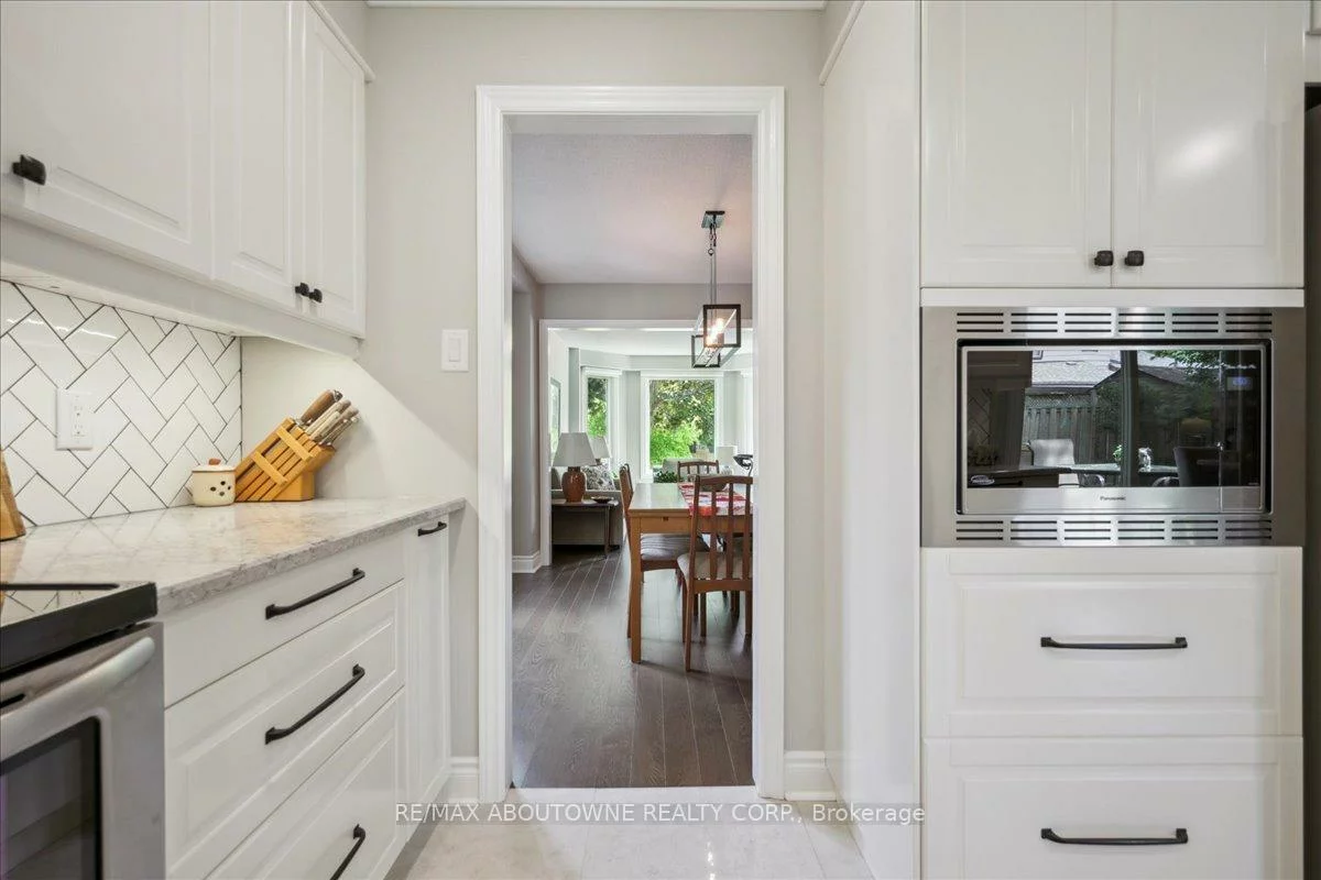 15, Culham, 1003 - CP College Park, Oakville