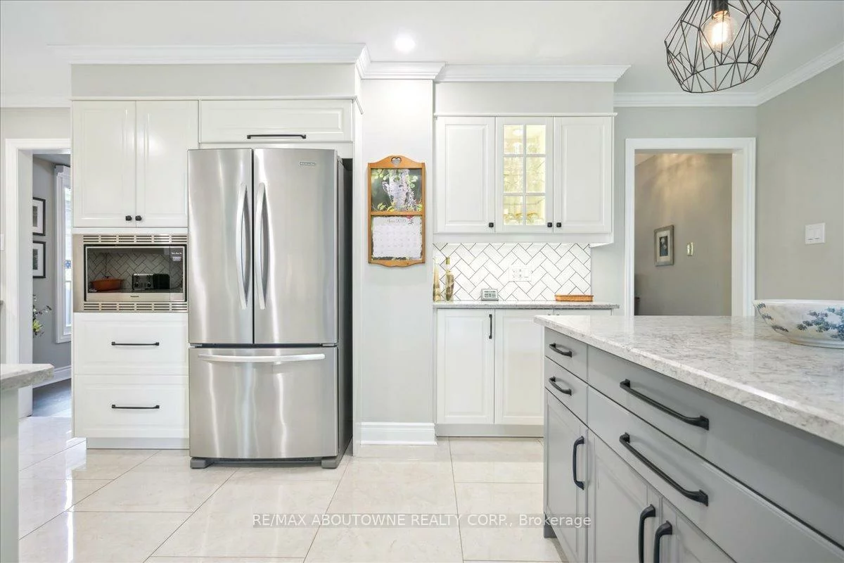 15, Culham, 1003 - CP College Park, Oakville