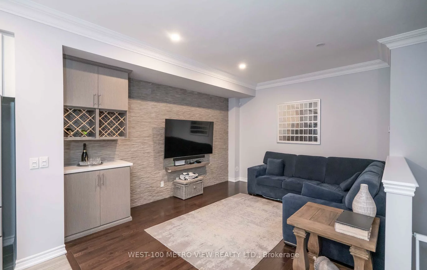 406, Athabasca Common, 1010 - JM Joshua Meadows, Oakville